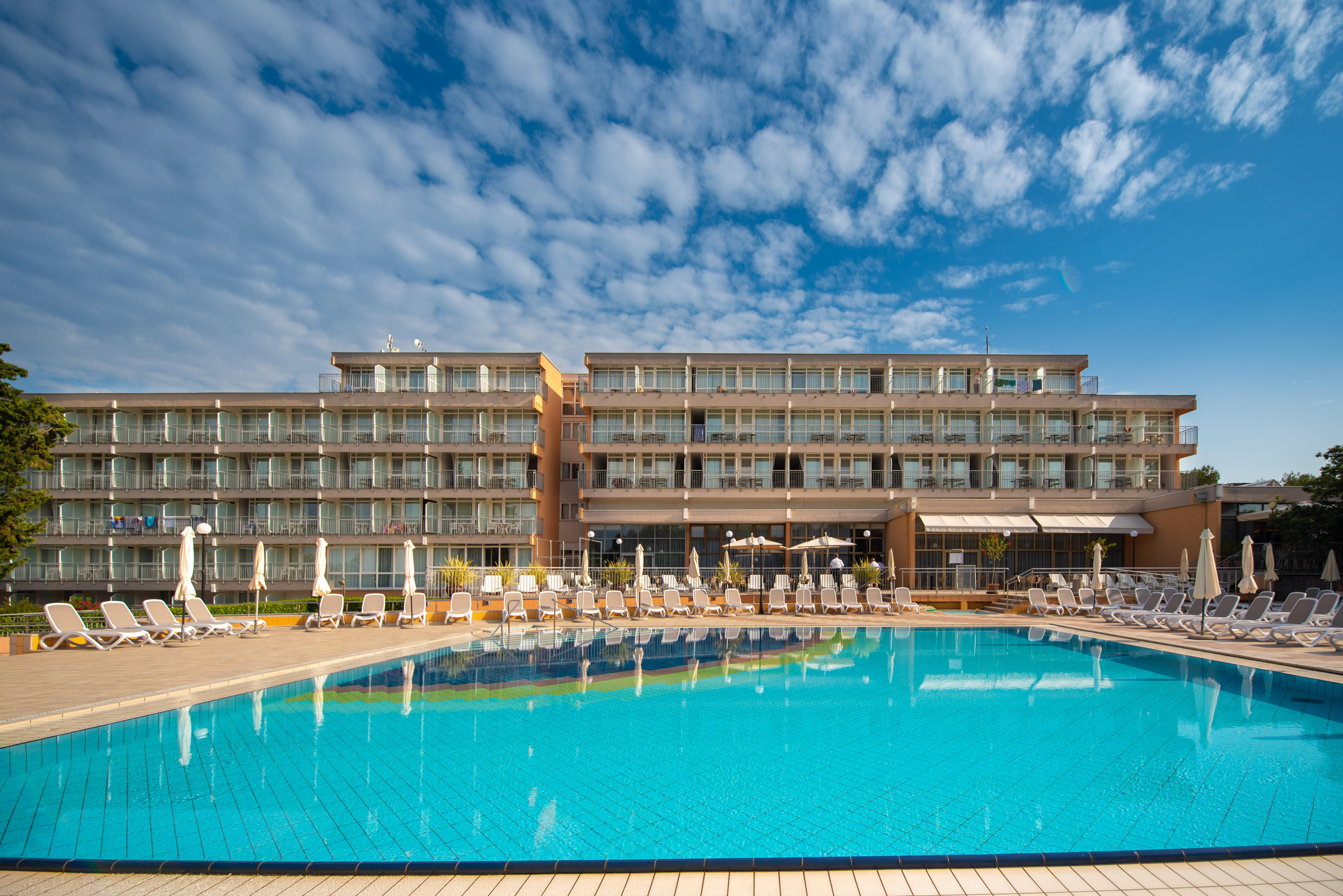 Arena Hotel Holiday Medulin Bagian luar foto