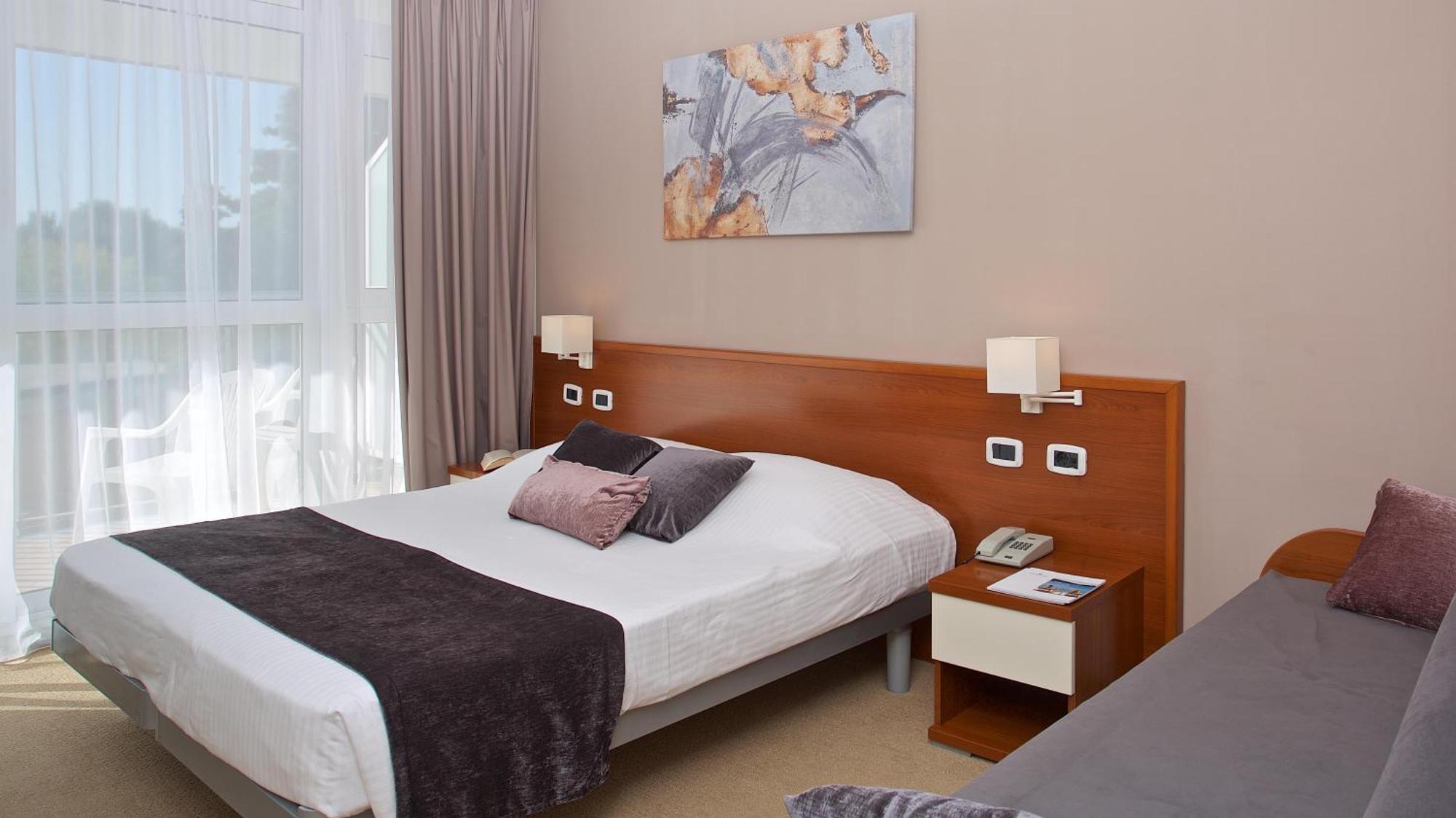 Arena Hotel Holiday Medulin Bagian luar foto