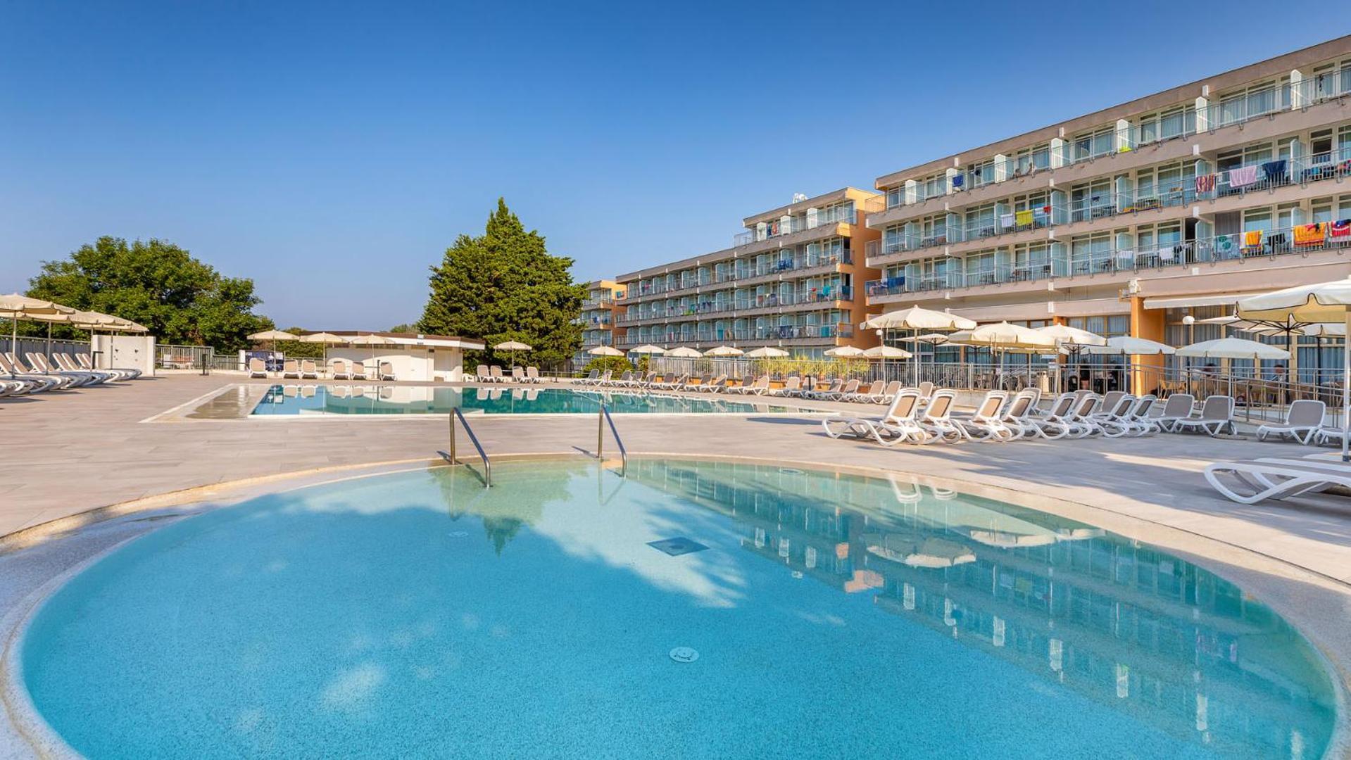 Arena Hotel Holiday Medulin Bagian luar foto