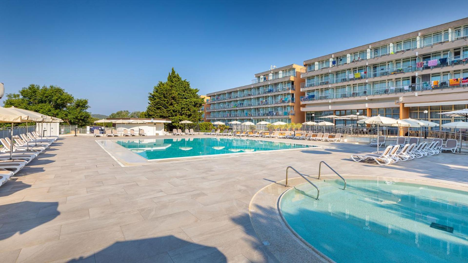 Arena Hotel Holiday Medulin Bagian luar foto